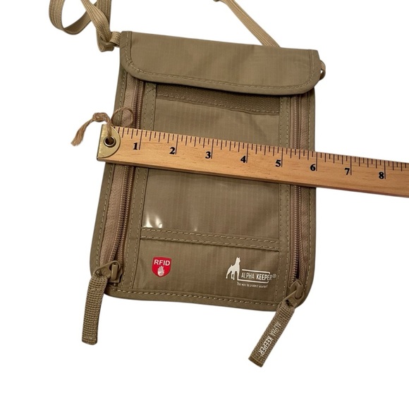 Alpha Keeper RFID Blocking Neck Wallet - Picture 8 of 10